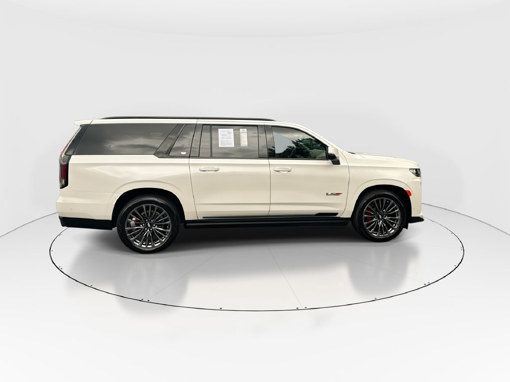 Used 2024 Cadillac Escalade ESV V w/ LPO, Floor Liner Package AWD/4WD image 9