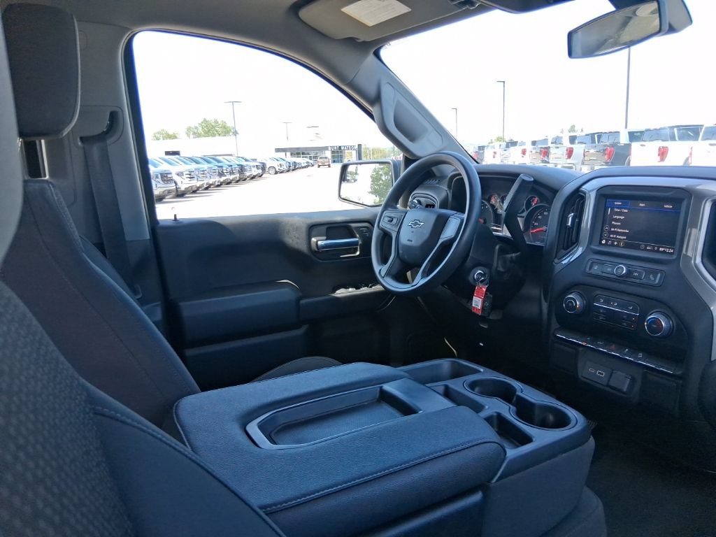 Used 2022 Chevrolet Silverado 1500 Custom Trail Boss AWD/4WD image 13