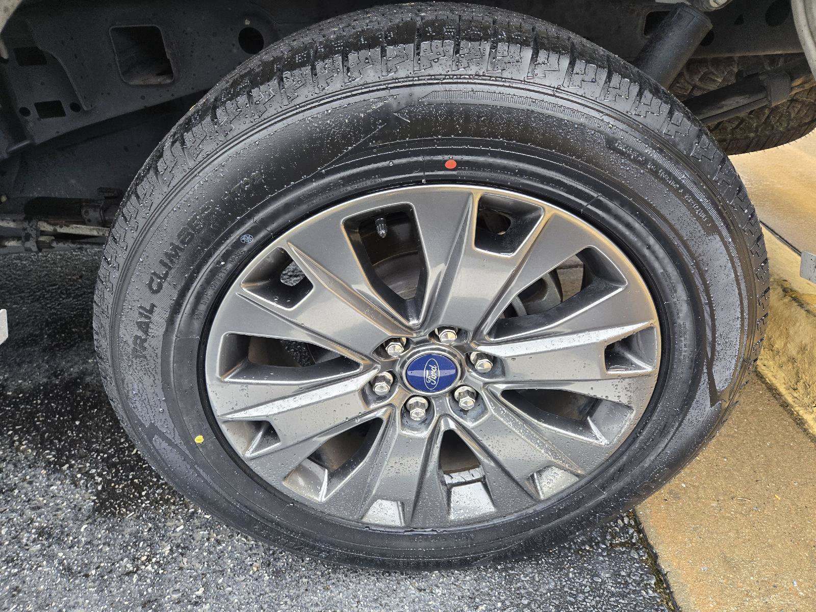 Used 2016 Ford F150 Lariat AWD/4WD image 10