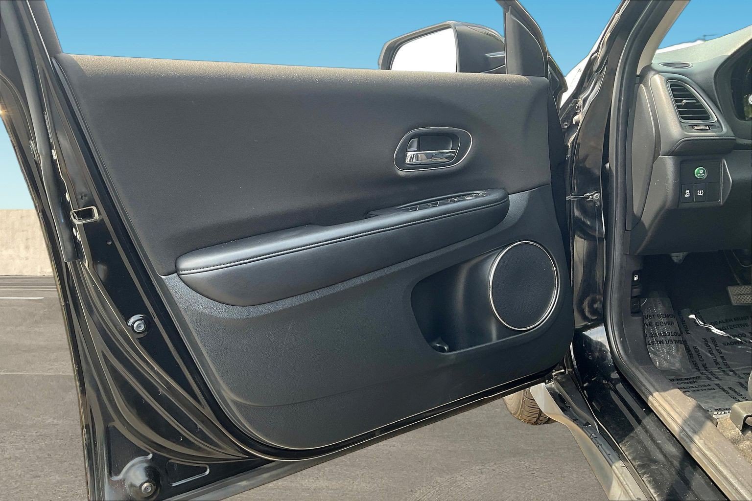 Used 2016 Honda HR-V EX image 19