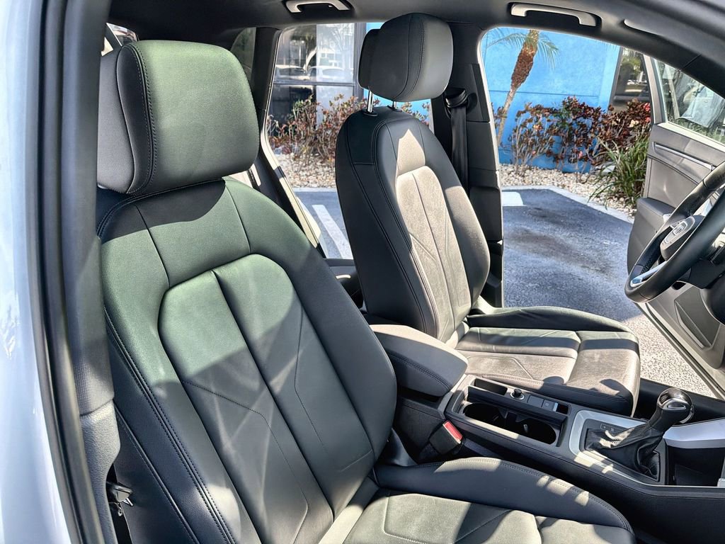 Used 2022 Audi Q3 2.0T Premium w/ Convenience Package image 34