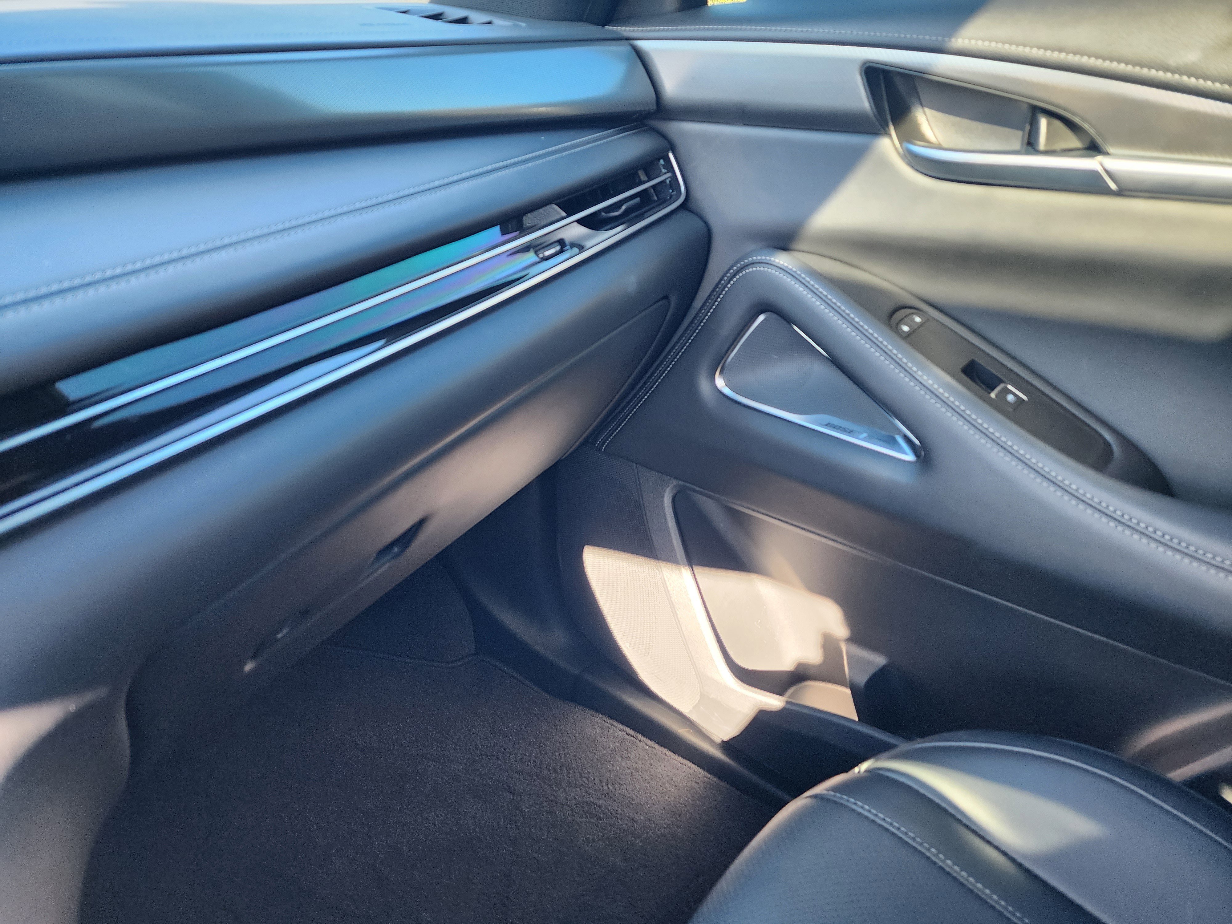 Used 2025 INFINITI QX60 Luxe w/ Black Edition image 36