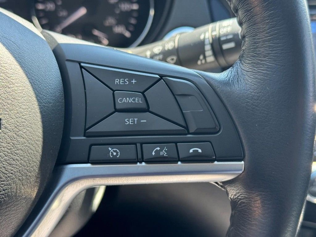 Used 2017 Nissan Rogue SL w/ SL Premium Package image 20