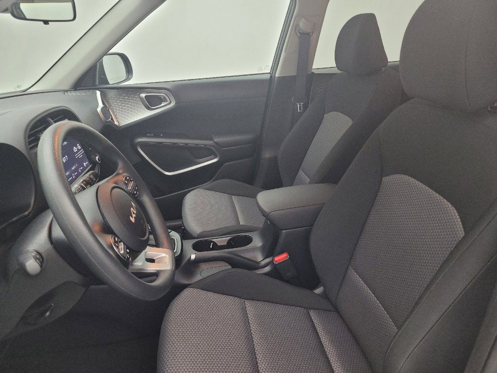 Used 2025 Kia Soul S image 17
