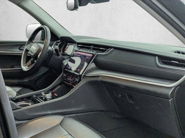 Used 2023 Jeep Grand Cherokee L Limited image 23