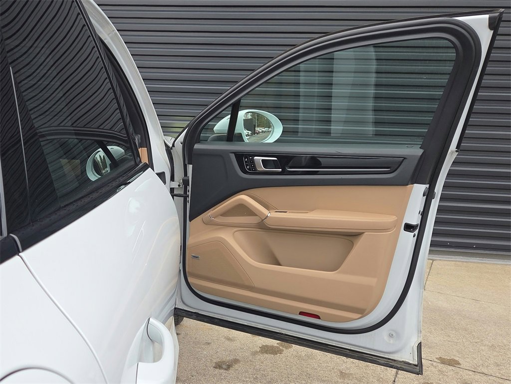 Used 2019 Porsche Cayenne image 20
