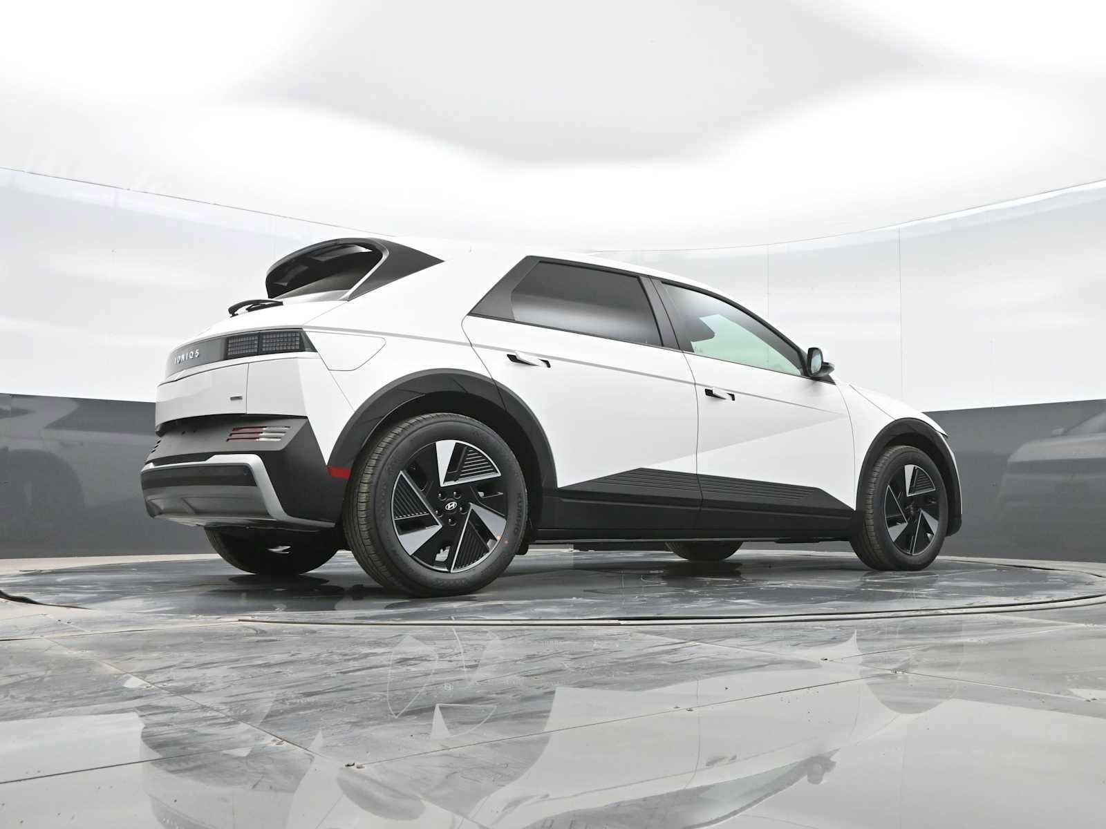 New 2025 Hyundai Ioniq 5 SE image 38