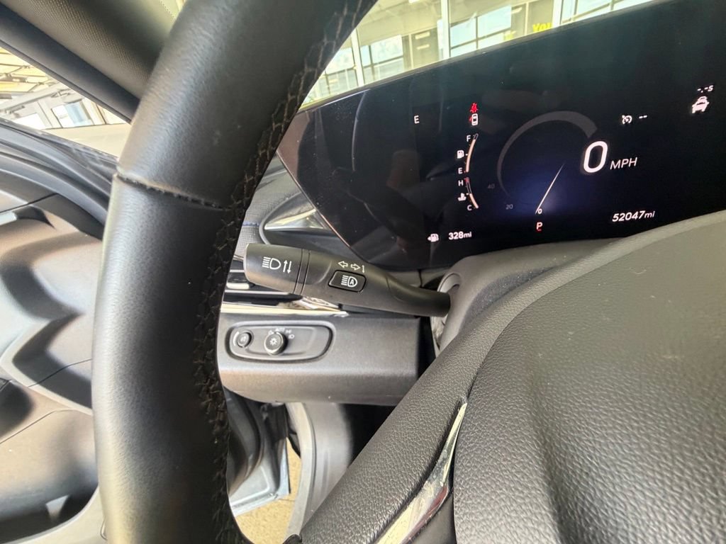 Used 2024 Buick Envista Sport Touring w/ Convenience I Package FWD image 36