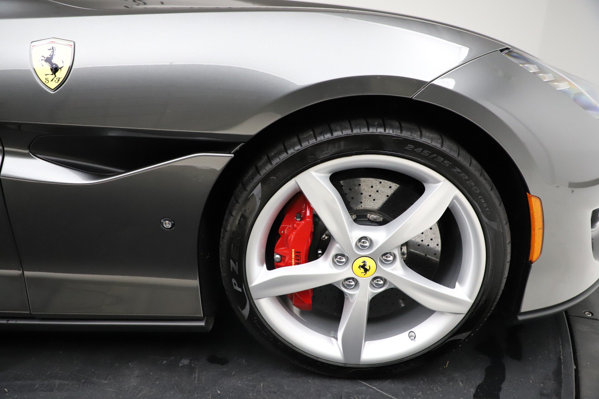 Certified 2020 Ferrari Portofino RWD image 27