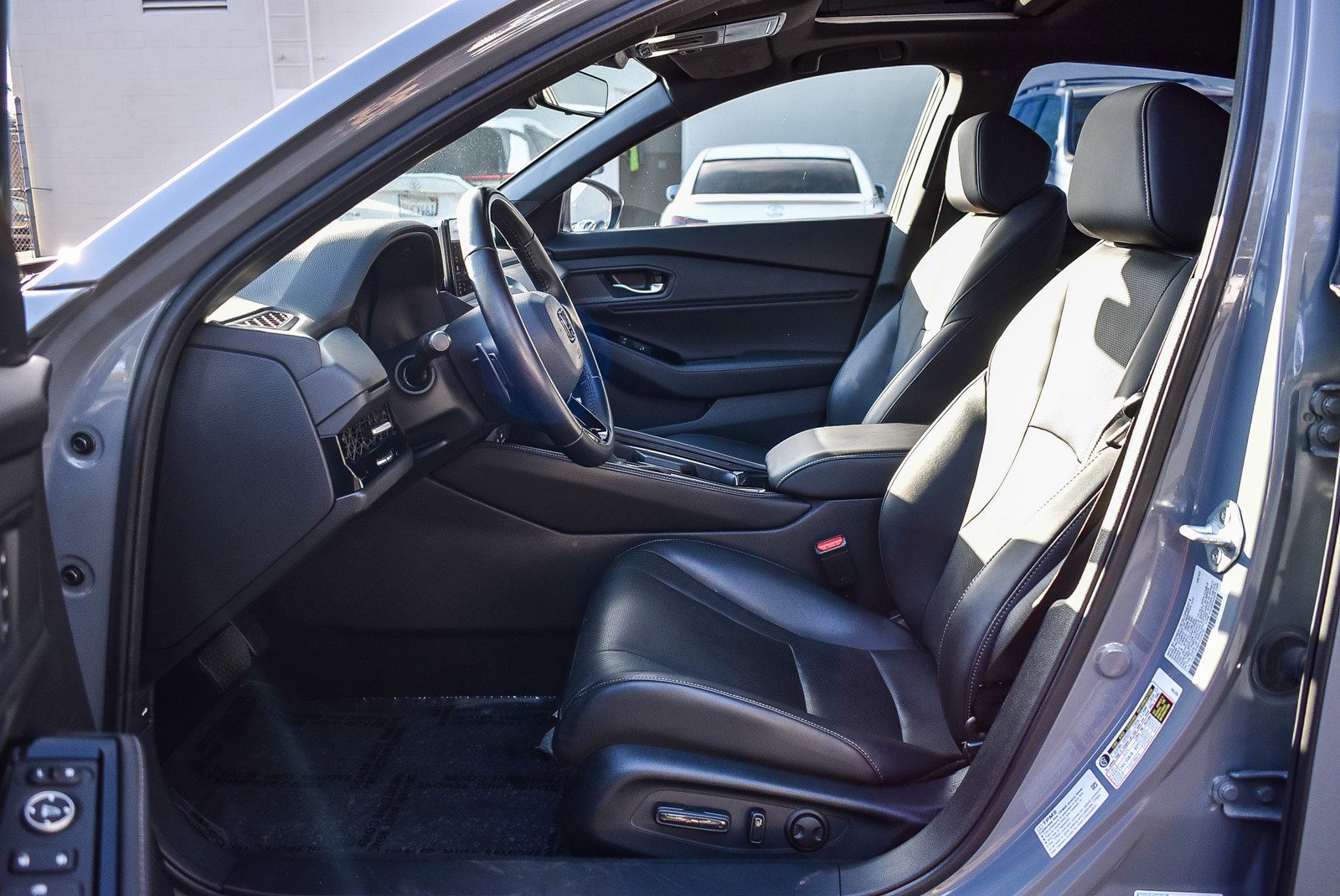 Used 2023 Honda Accord Touring image 16