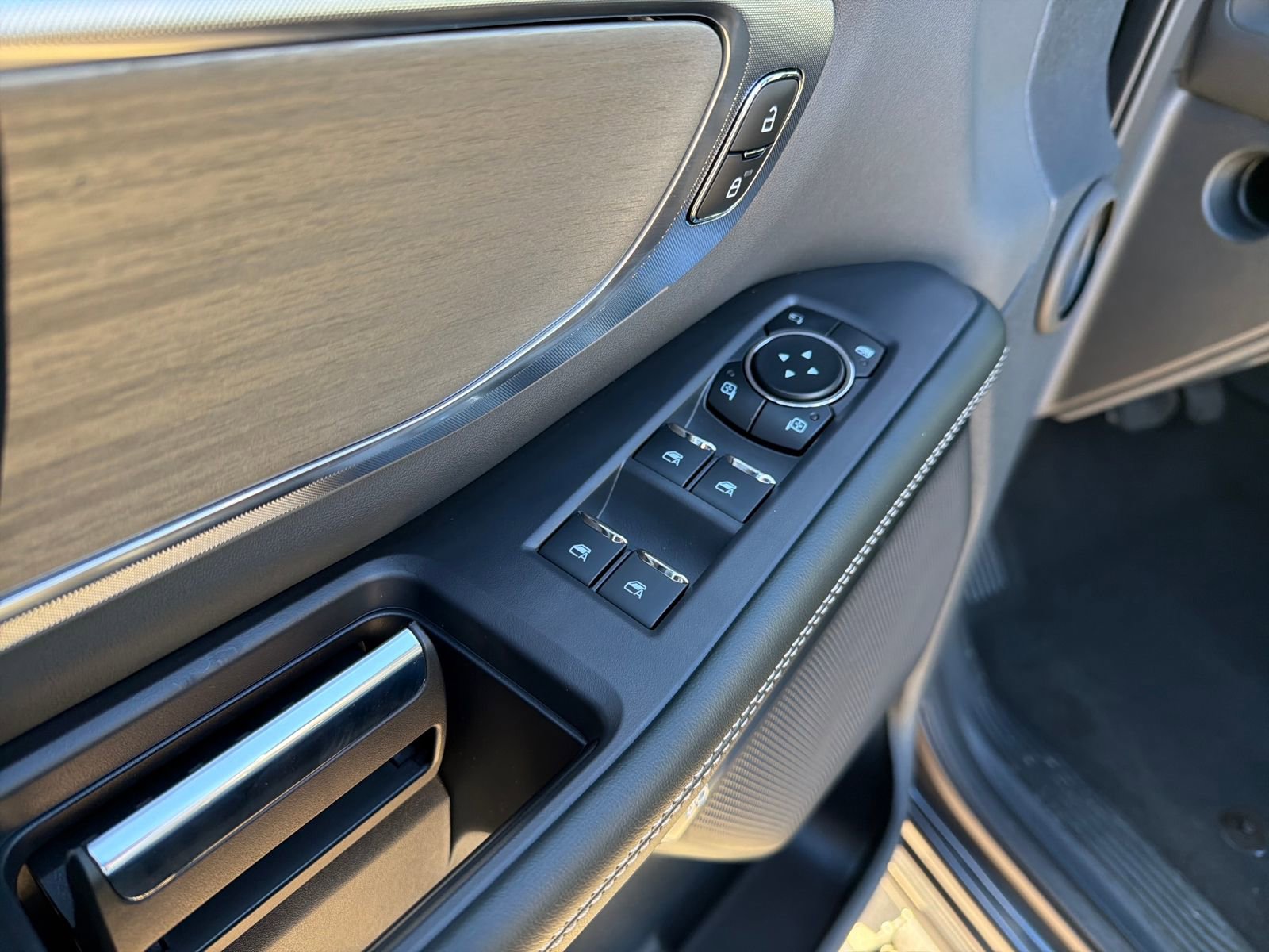 New 2026 Ford Expedition Platinum w/ Driver's Package image 11