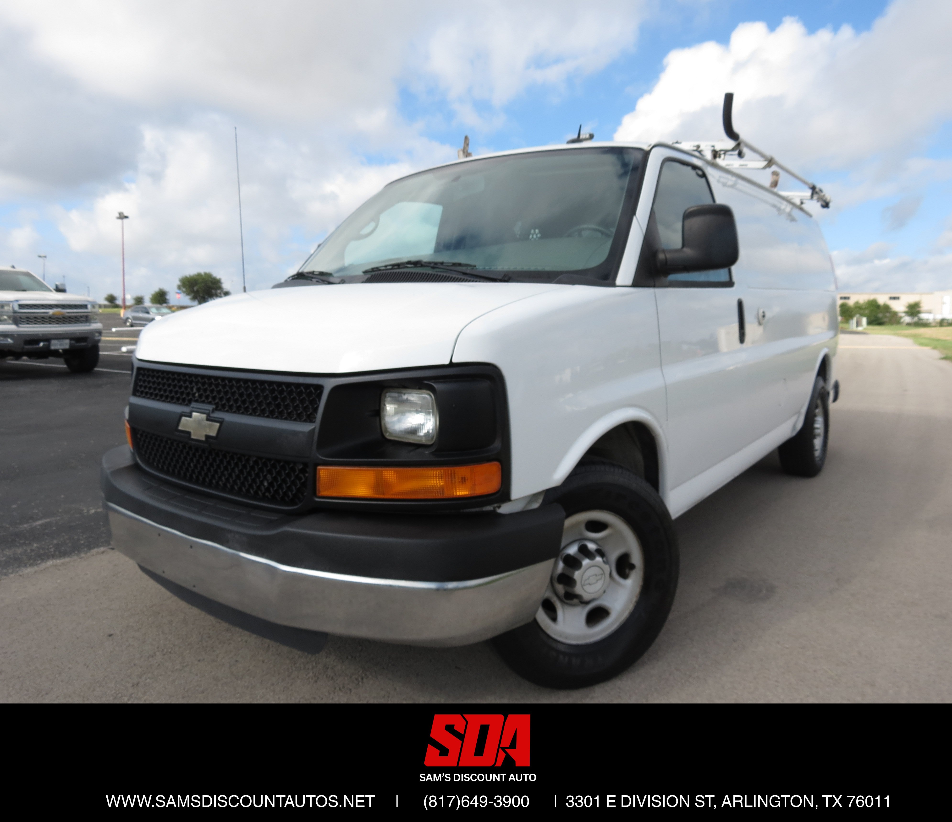 Used 2014 Chevrolet Express 2500 RWD image 1