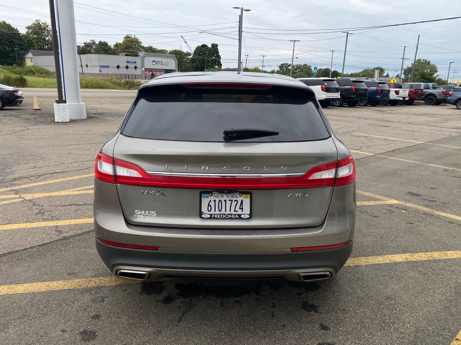 Used 2017 Lincoln MKX Reserve w/ Lincoln MKX Climate Package AWD/4WD image 5