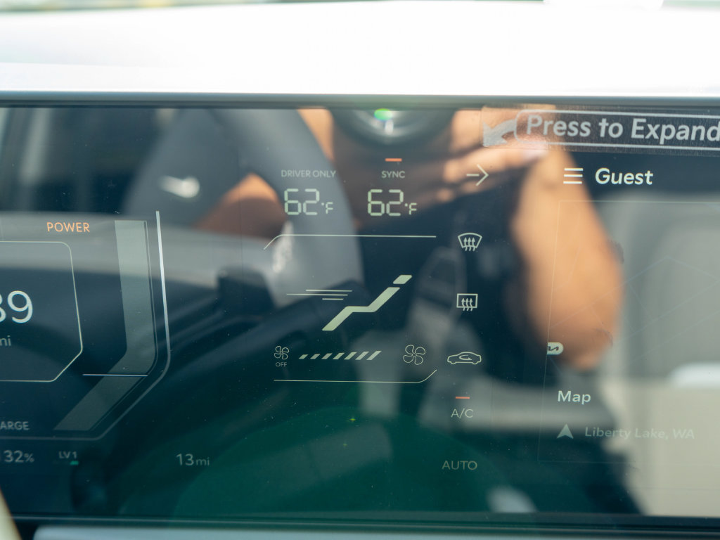 New 2027 Kia EV3 Wind FWD image 22