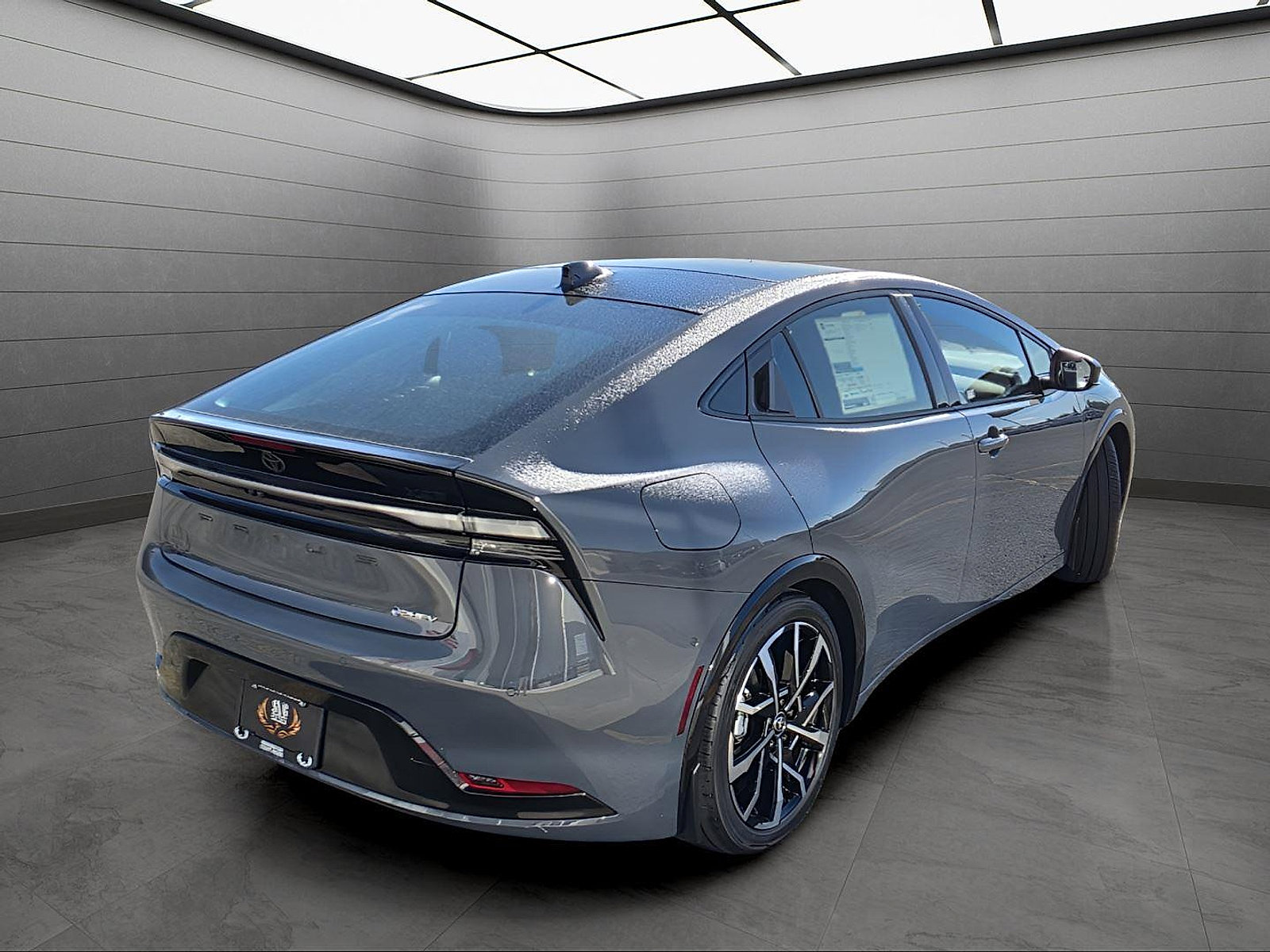 New 2026 Toyota Prius Plug-In Hybrid FWD image 4