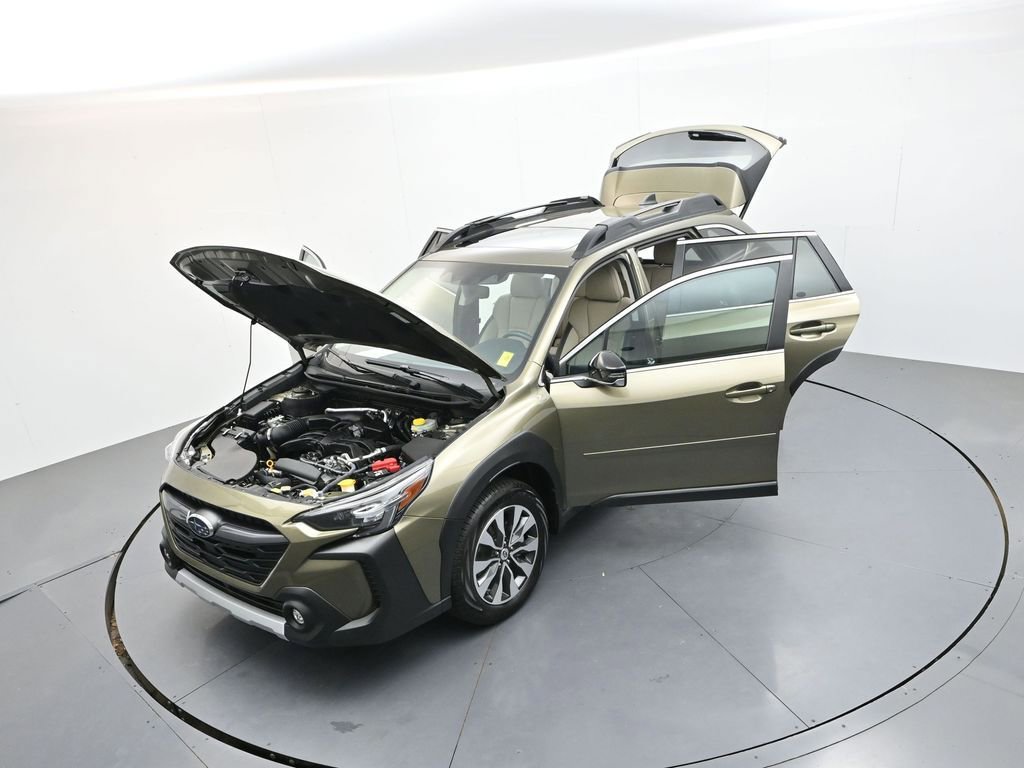 Used 2025 Subaru Outback Limited AWD/4WD image 42