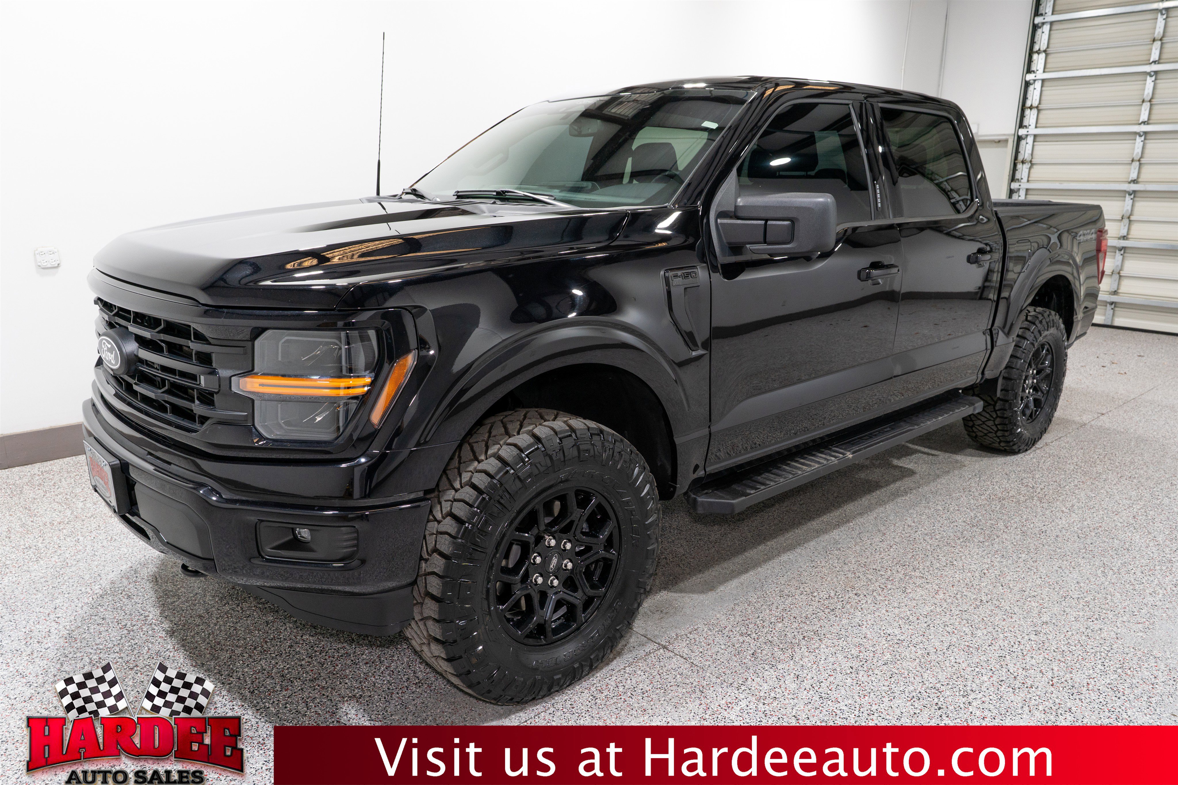 Used 2024 Ford F150 XLT w/ XLT Black Appearance Package image 2