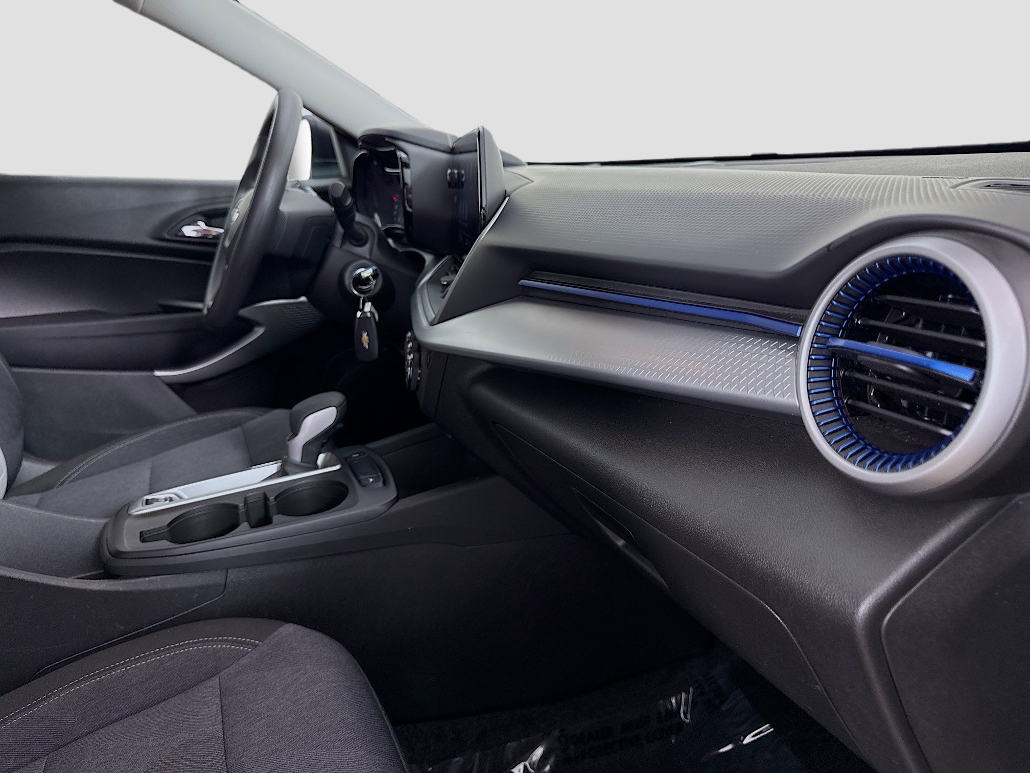 Used 2024 Chevrolet Trax LS image 28