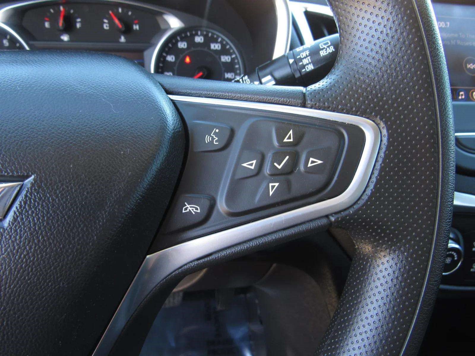 Used 2023 Chevrolet Equinox LT FWD image 24