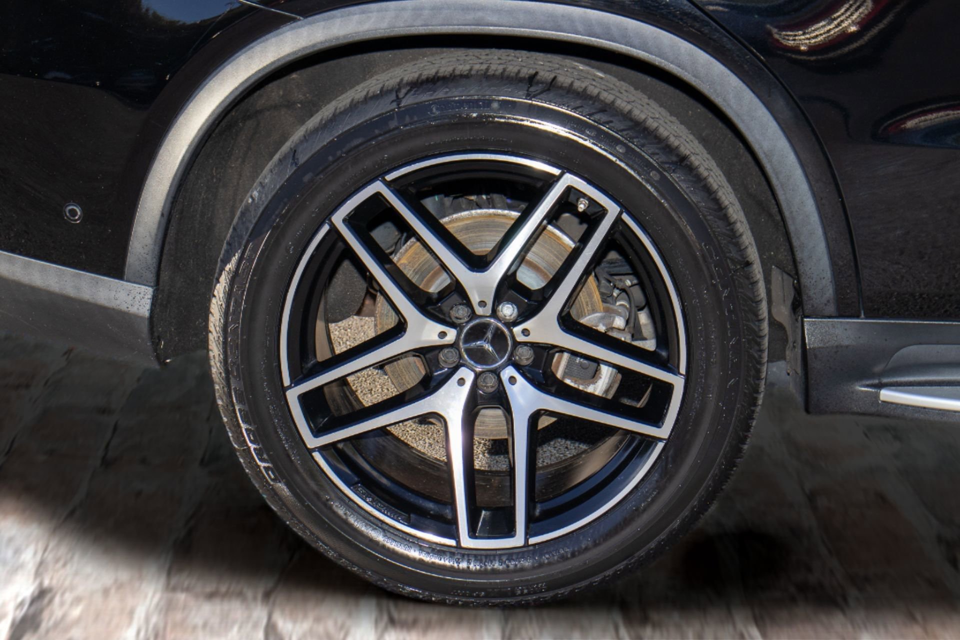 Used 2018 Mercedes-Benz GLE 43 AMG 4MATIC Coupe w/ Premium 3 Package image 38