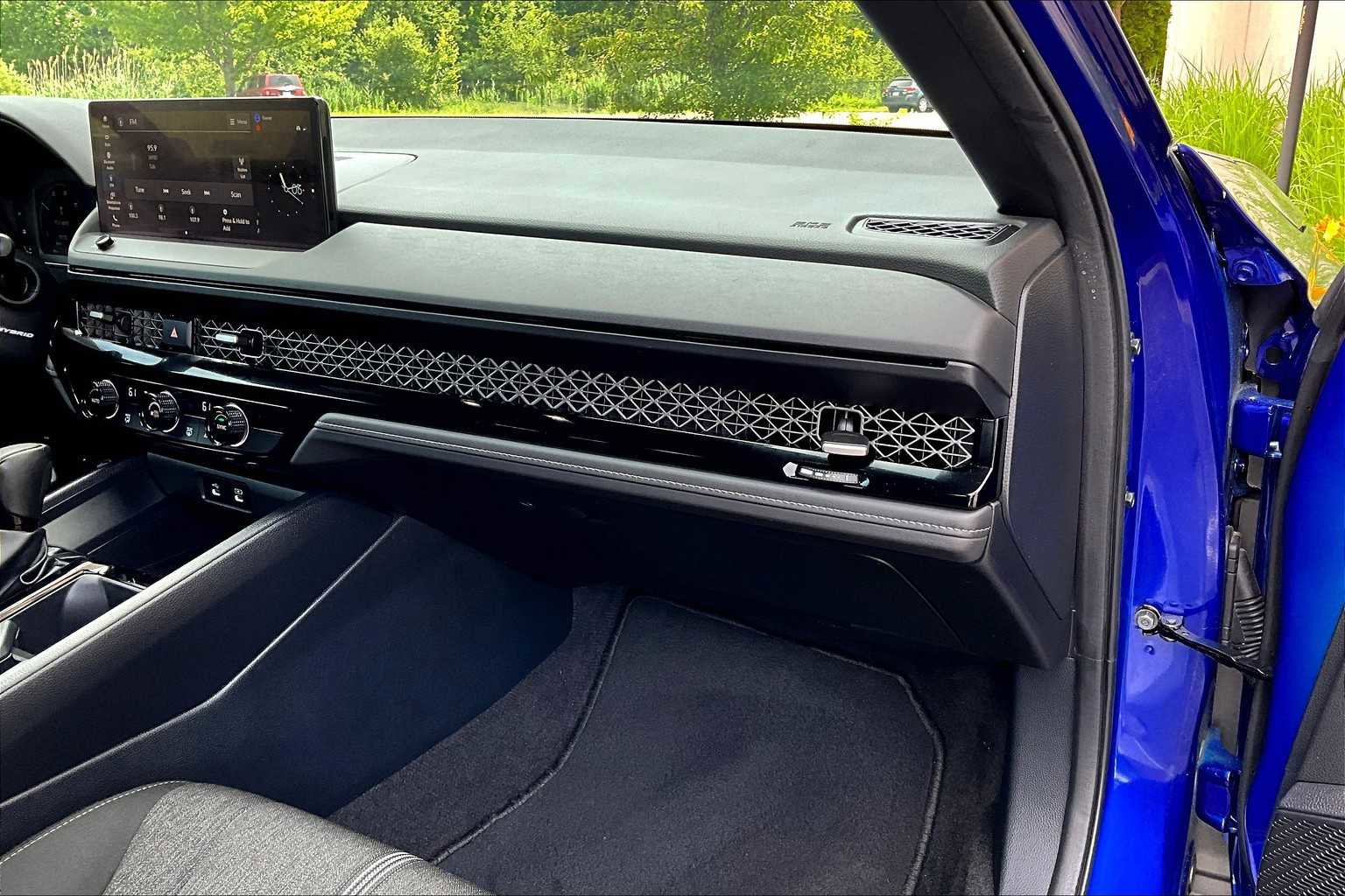 Used 2023 Honda Accord Sport image 35