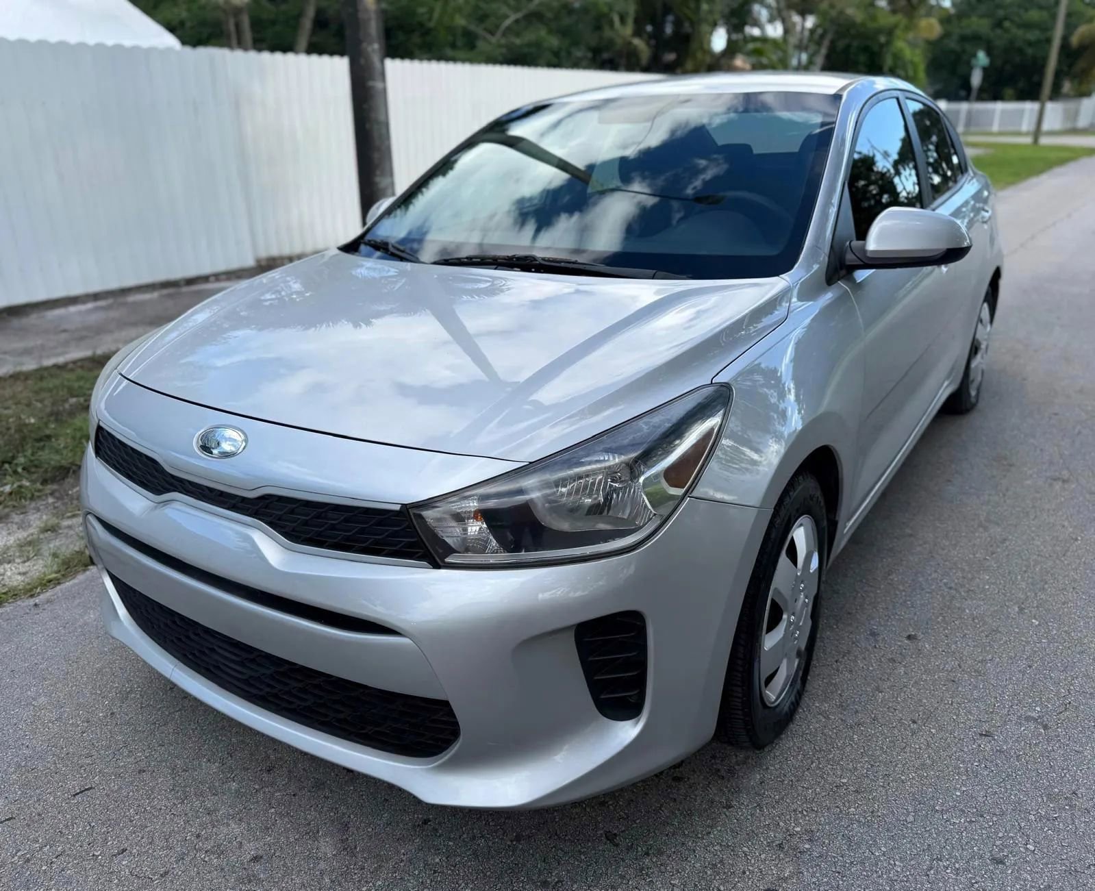Used 2019 Kia Rio LX image 4