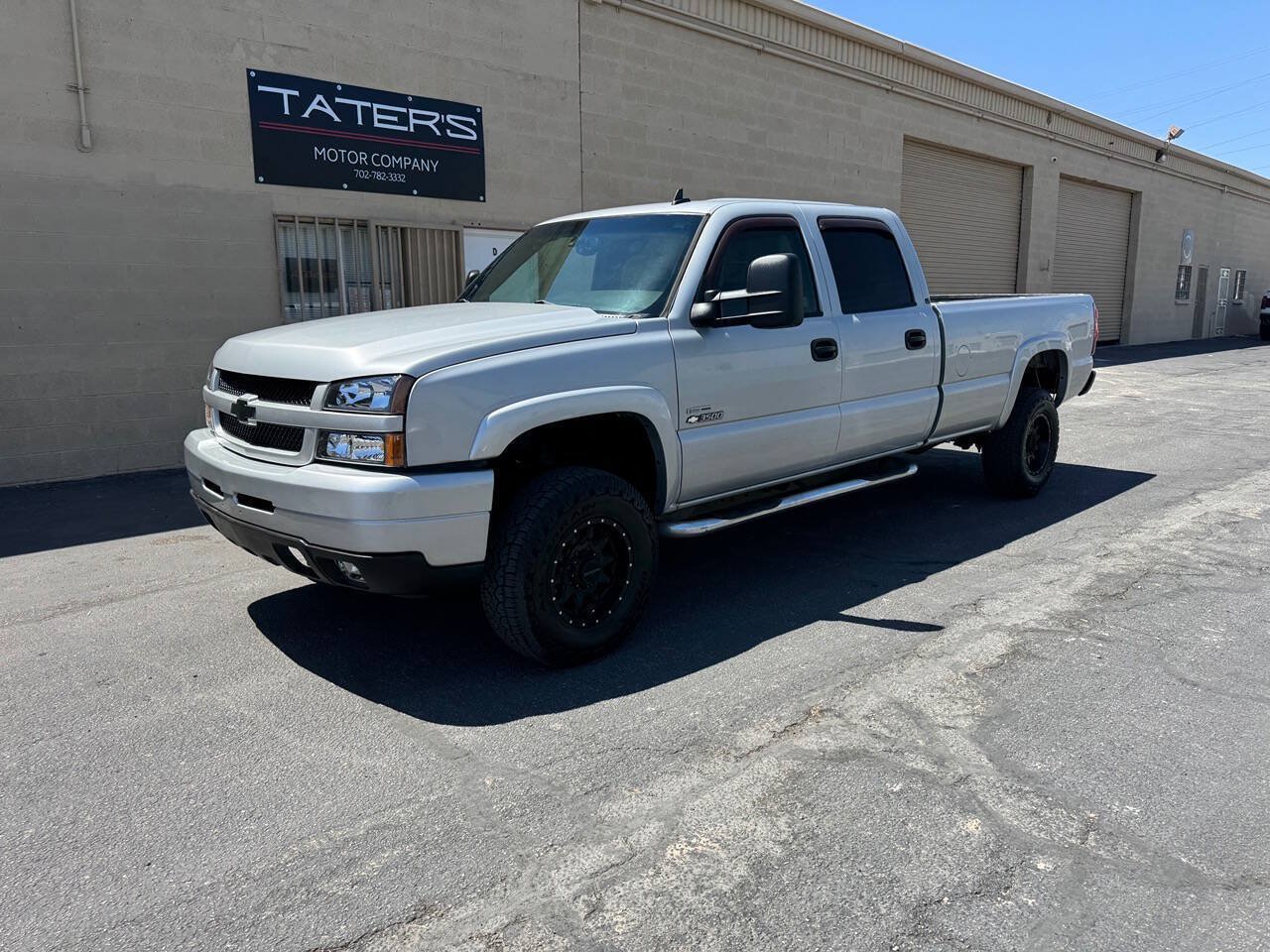 Used 2006 Chevrolet Silverado 3500 LT w/ Heavy-Duty Power Package AWD/4WD image 4