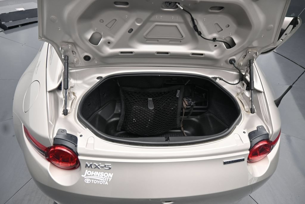 Used 2022 MAZDA MX-5 Miata RF Grand Touring w/ Weather Package RWD image 13