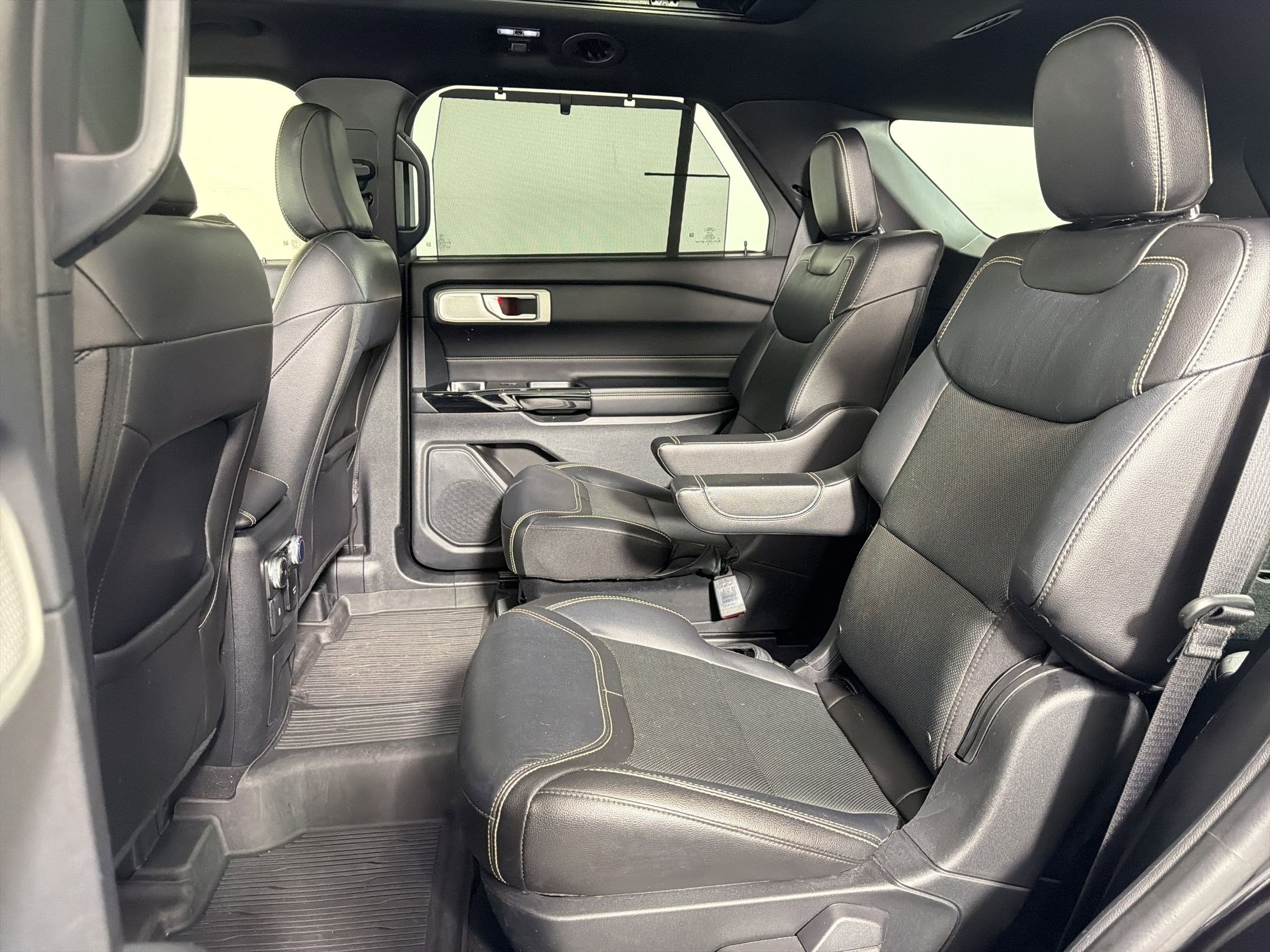 Used 2022 Ford Explorer ST w/ Equipment Group 401A AWD/4WD image 14
