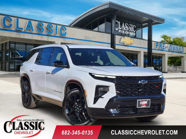 Used 2026 Chevrolet Traverse RS w/ LPO, Floor Liner Package FWD image 1