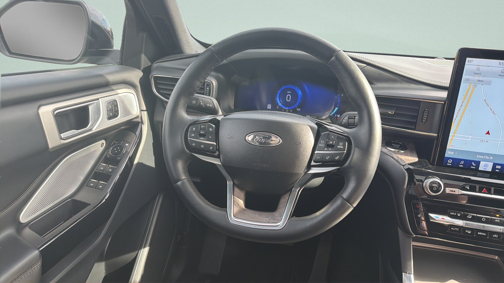 Certified 2023 Ford Explorer Platinum w/ Technology Package AWD/4WD image 34
