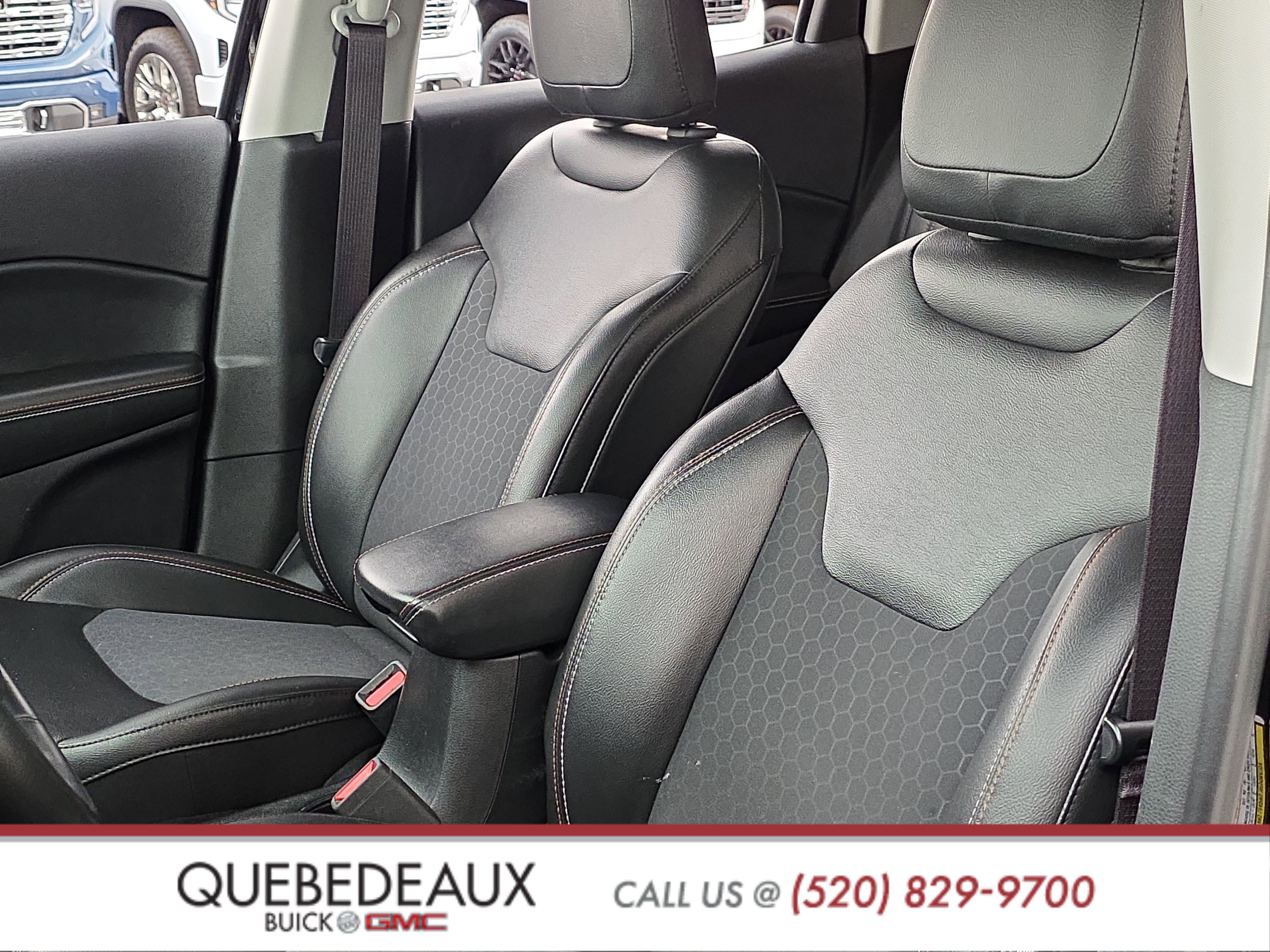 Used 2019 Jeep Compass Latitude w/ Popular Equipment Group FWD image 11