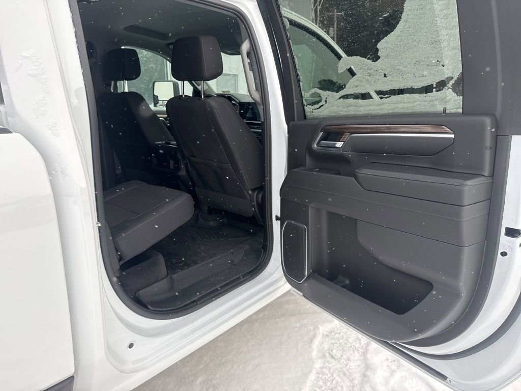 Used 2025 Chevrolet Silverado 3500 LT image 24