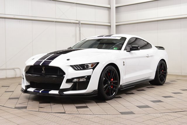 Used 2021 Ford Mustang Shelby GT500 w/ Technology Package image 3