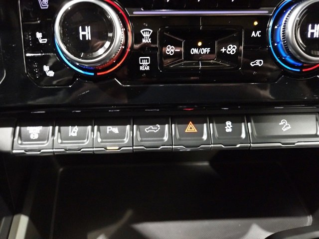 Certified 2024 GMC Sierra 2500 AT4 w/ AT4 Premium Plus Package image 37