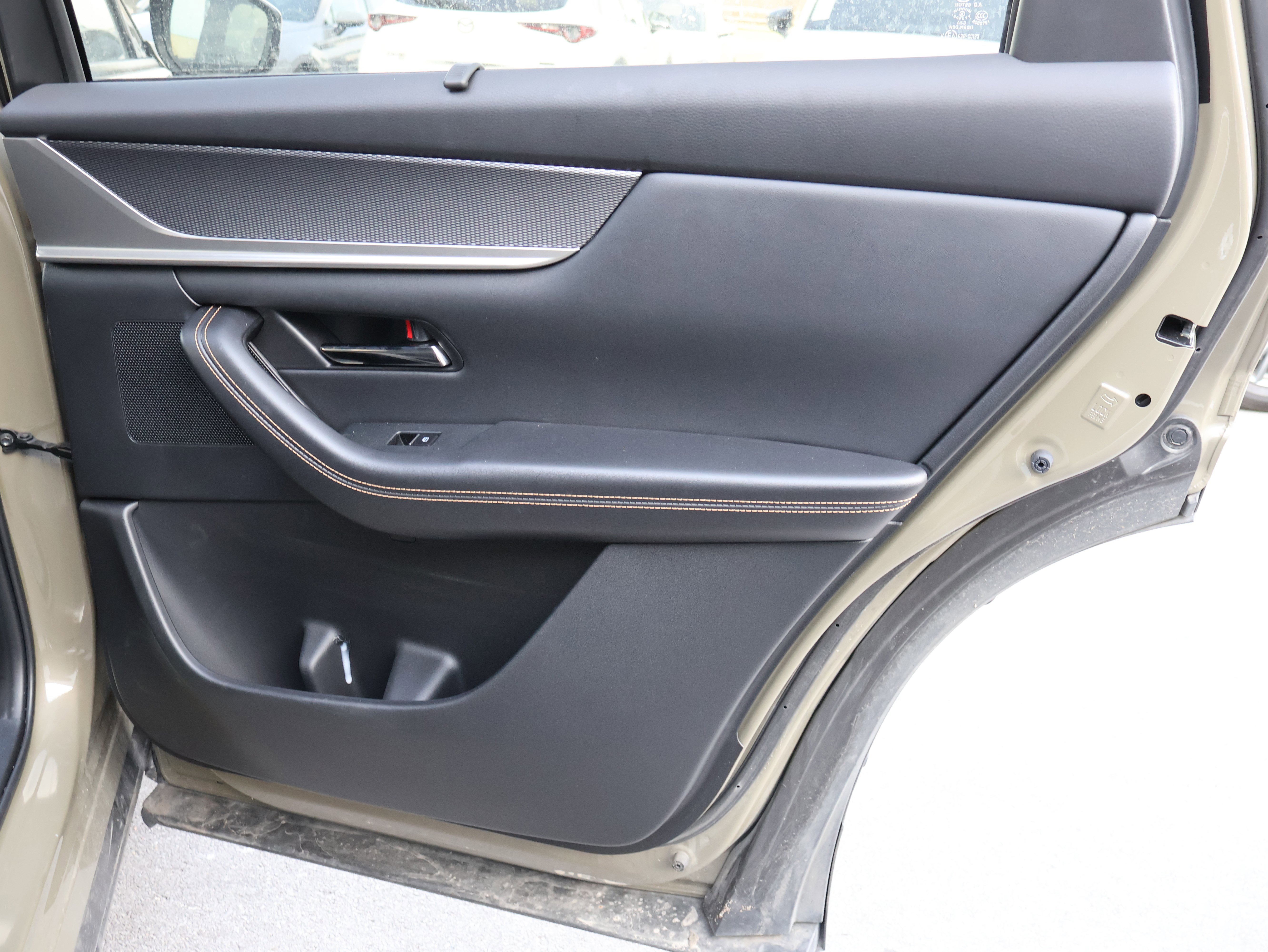 Certified 2025 MAZDA CX-70 Plug-In Hybrid w/ Premium Plus image 13