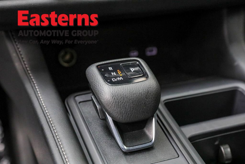 Used 2024 Nissan Pathfinder S image 13