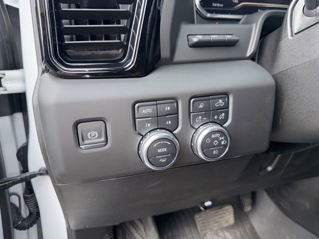 Used 2025 GMC Sierra 2500 AT4 w/ AT4 Premium Plus Package AWD/4WD image 44