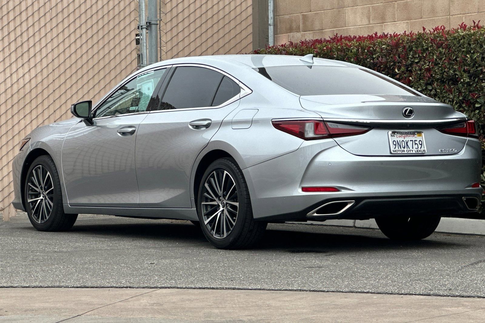 Certified 2024 Lexus ES 350 w/ Premium Package image 6