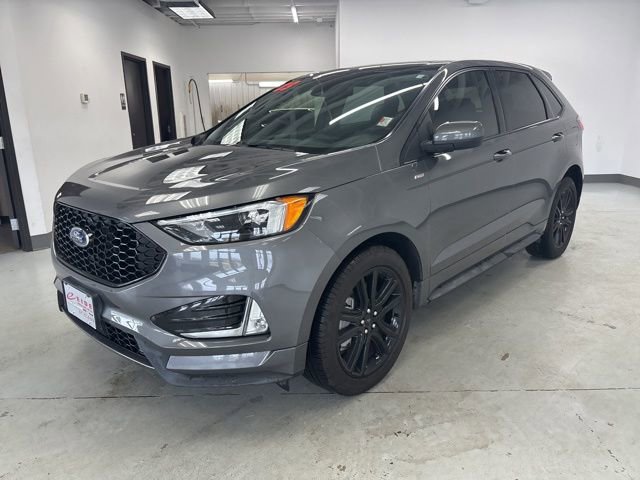 Used 2023 Ford Edge ST-Line w/ Class II Trailer Tow Package AWD/4WD image 4