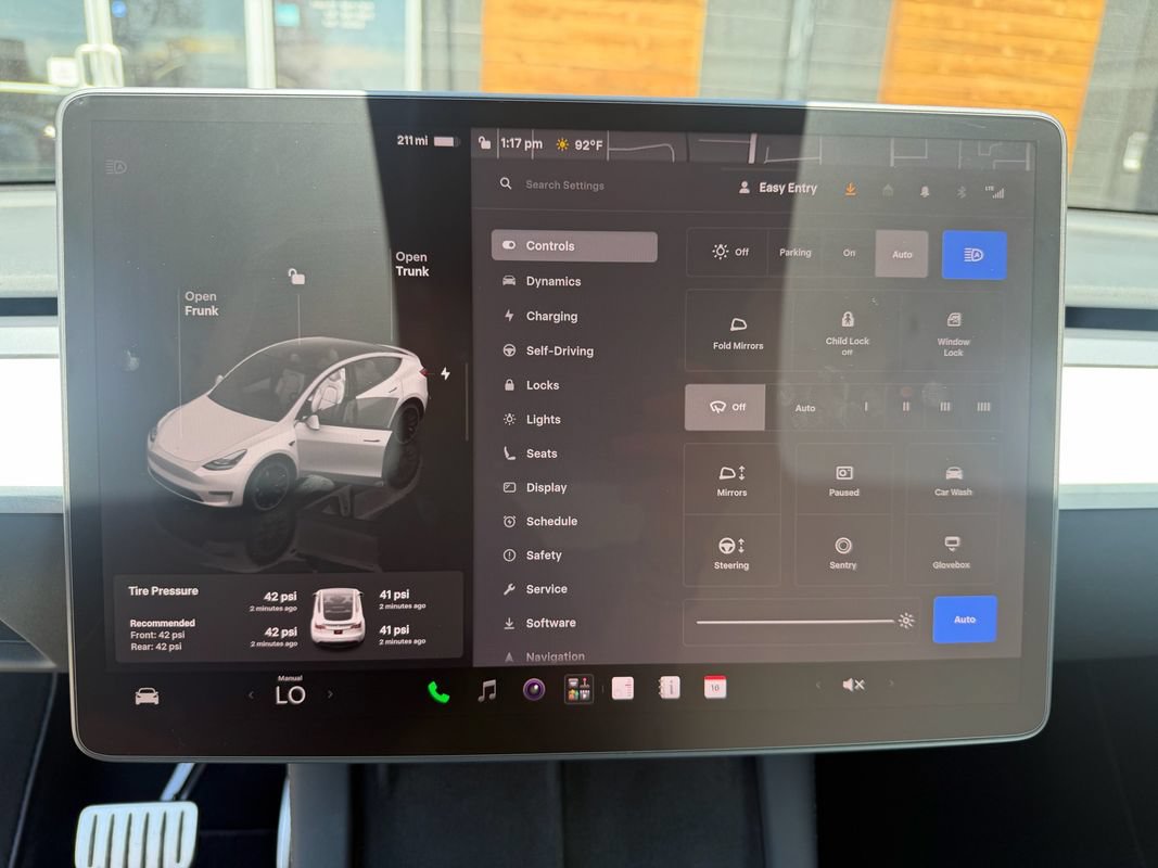 Used 2022 Tesla Model Y Performance AWD/4WD image 38