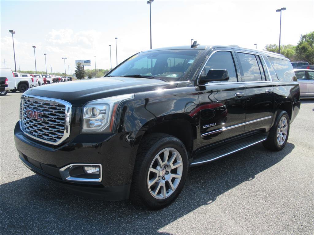 Used 2019 GMC Yukon XL Denali image 3