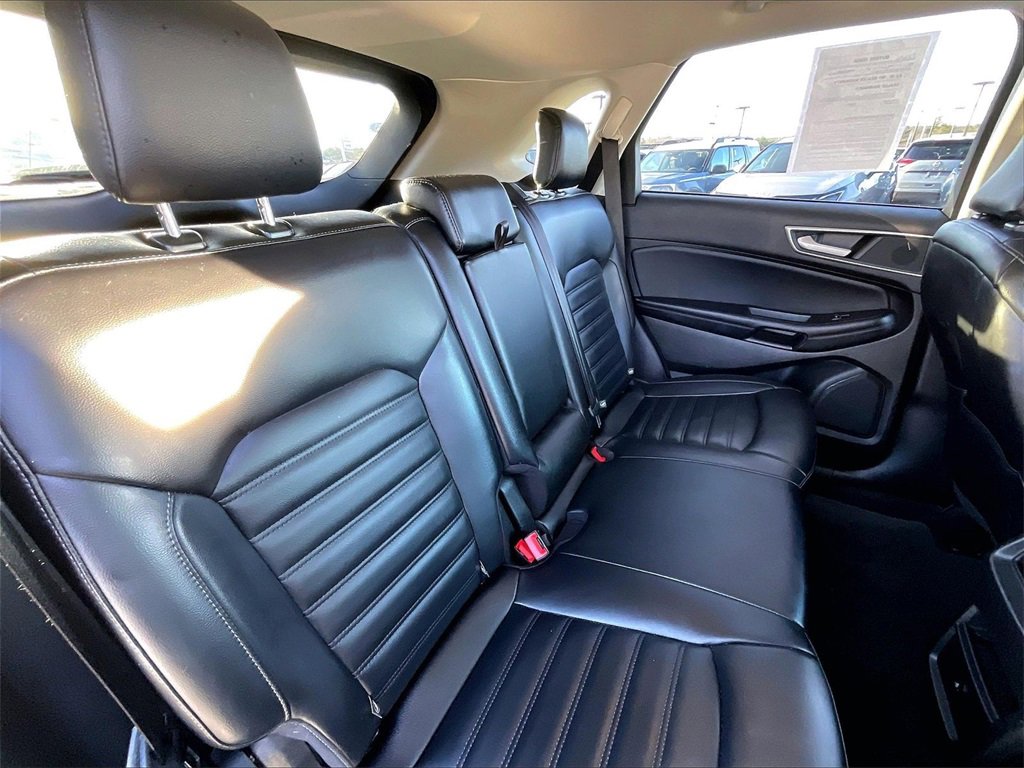 Used 2023 Ford Edge SEL image 15