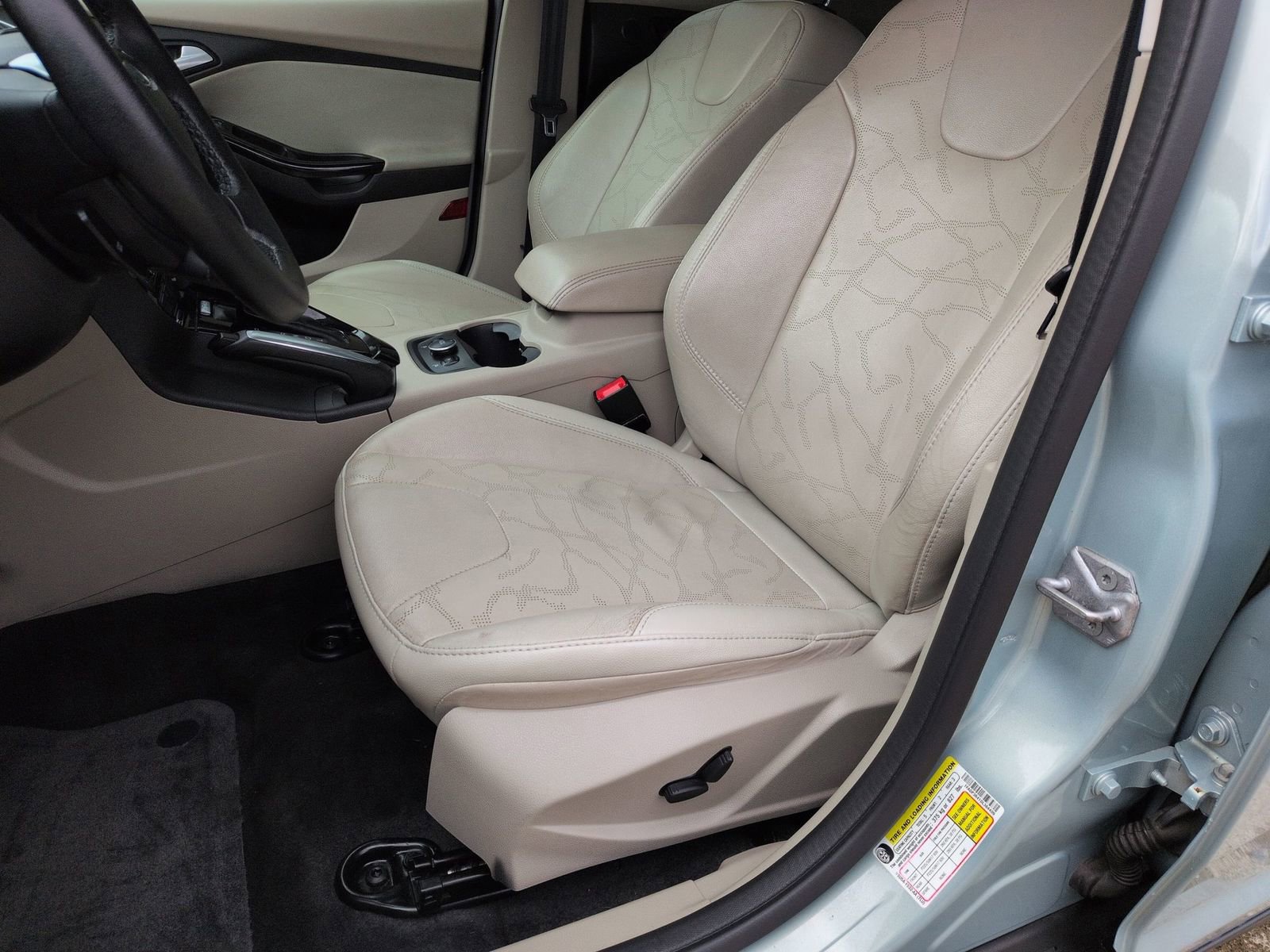 Used 2013 Ford Focus Electric Hatchback image 25