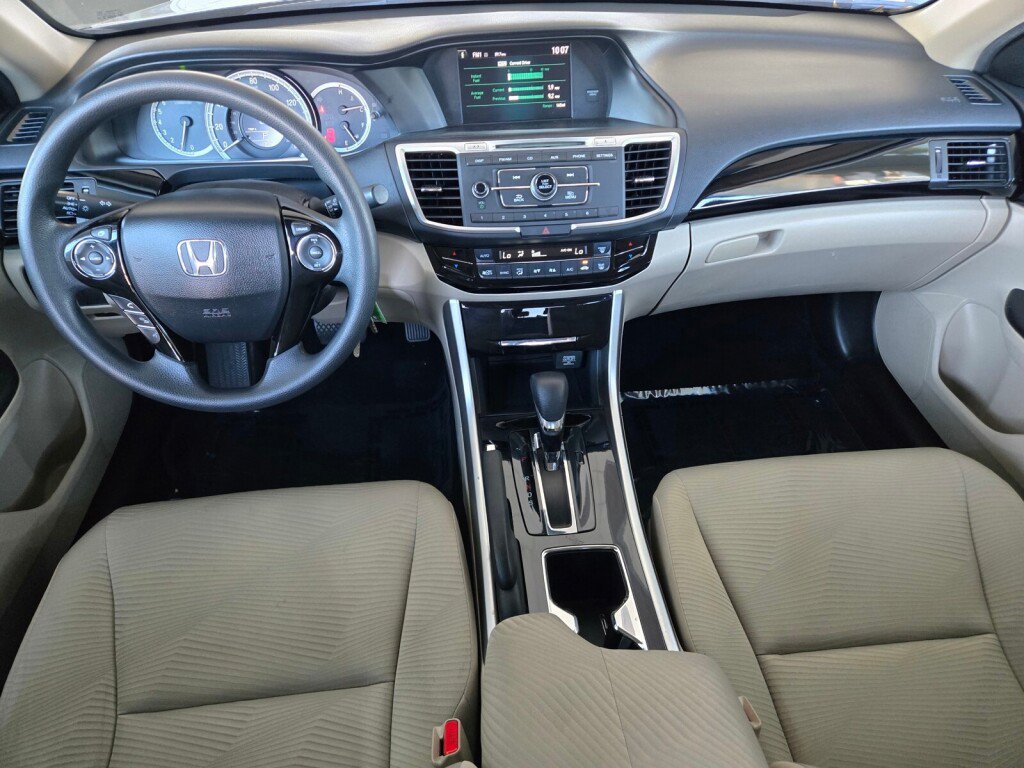 Used 2016 Honda Accord LX image 10