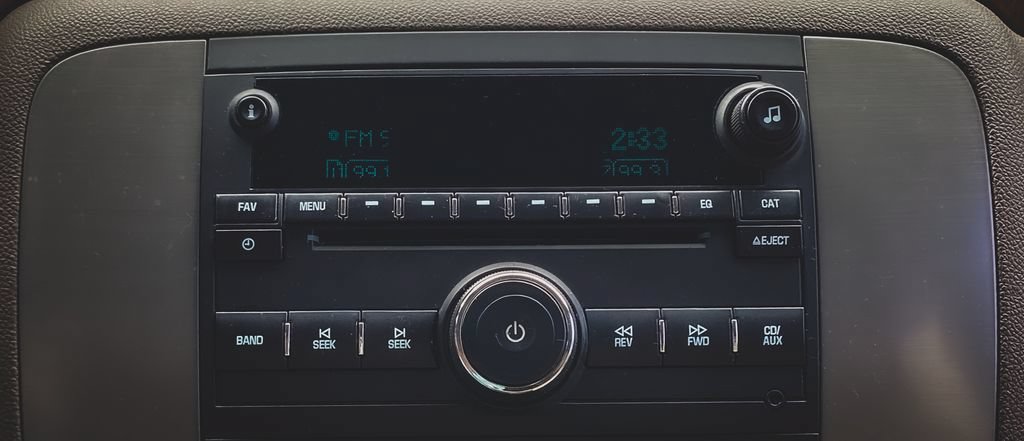 Used 2008 GMC Yukon SLE w/ Convenience Package AWD/4WD image 4