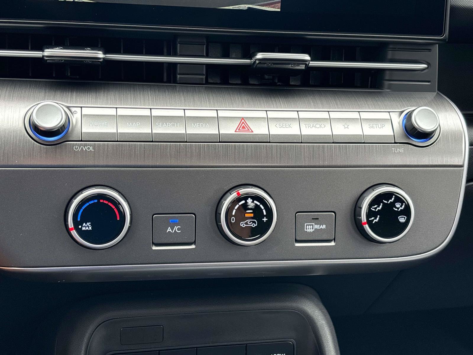 New 2026 Hyundai Kona SE AWD/4WD image 10