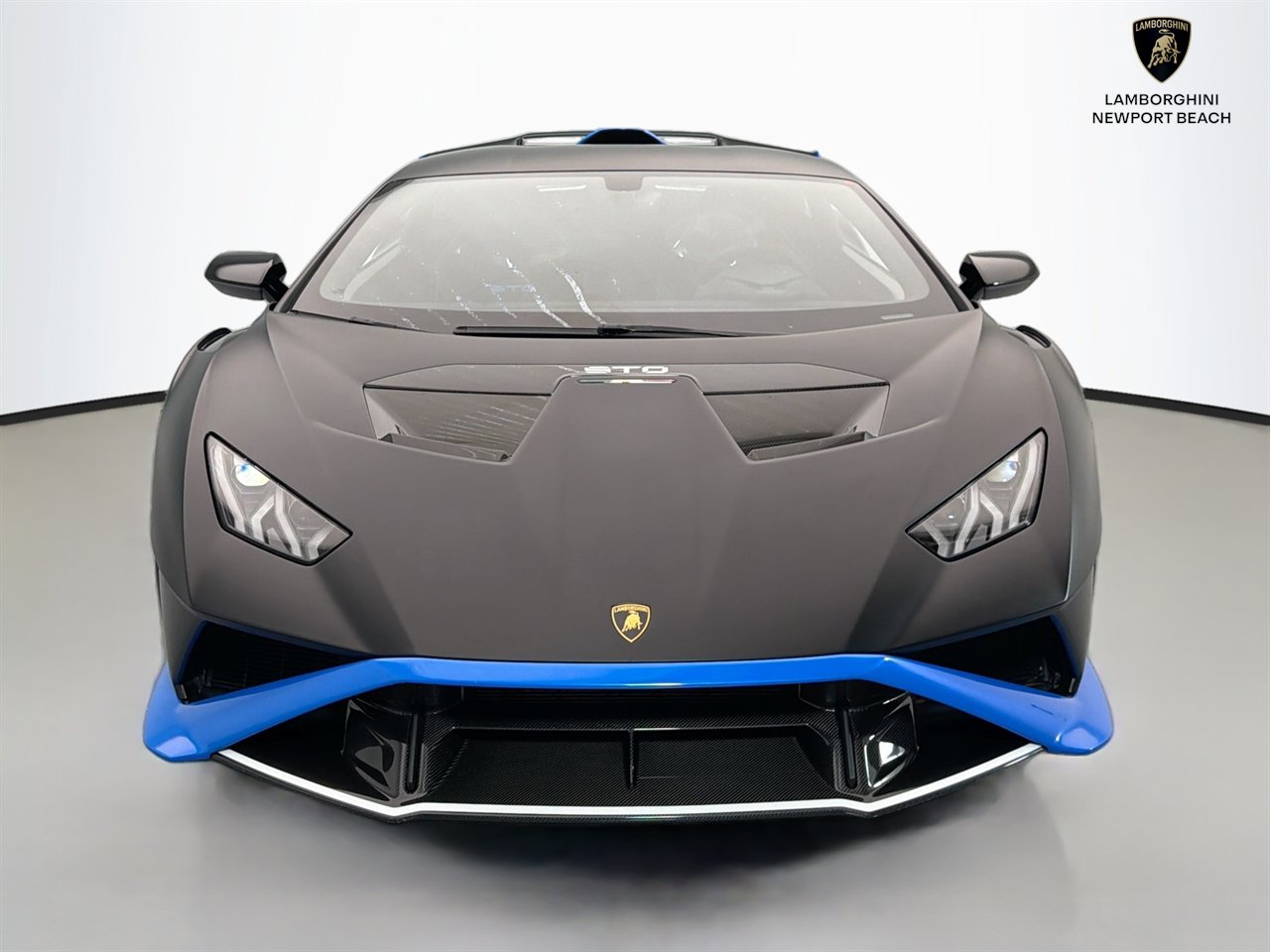 Used 2024 Lamborghini Huracan STO RWD image 20