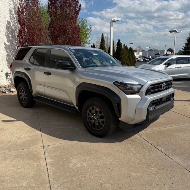 Used 2025 Toyota 4Runner SR5 AWD/4WD image 7