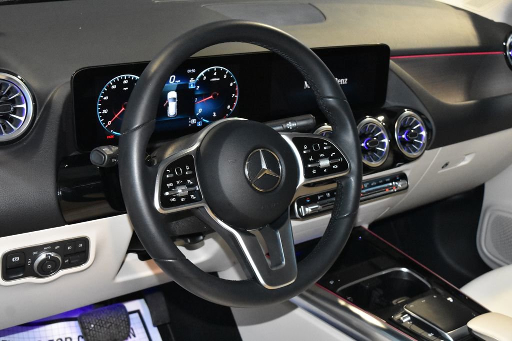 Used 2023 Mercedes-Benz GLA 250 image 2